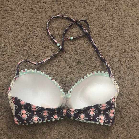 Halter top bikini - Picture 2 of 2